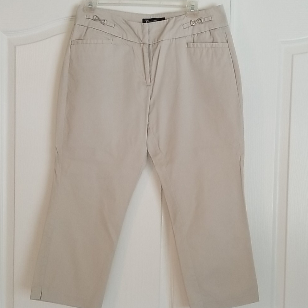 New York and Company Capris